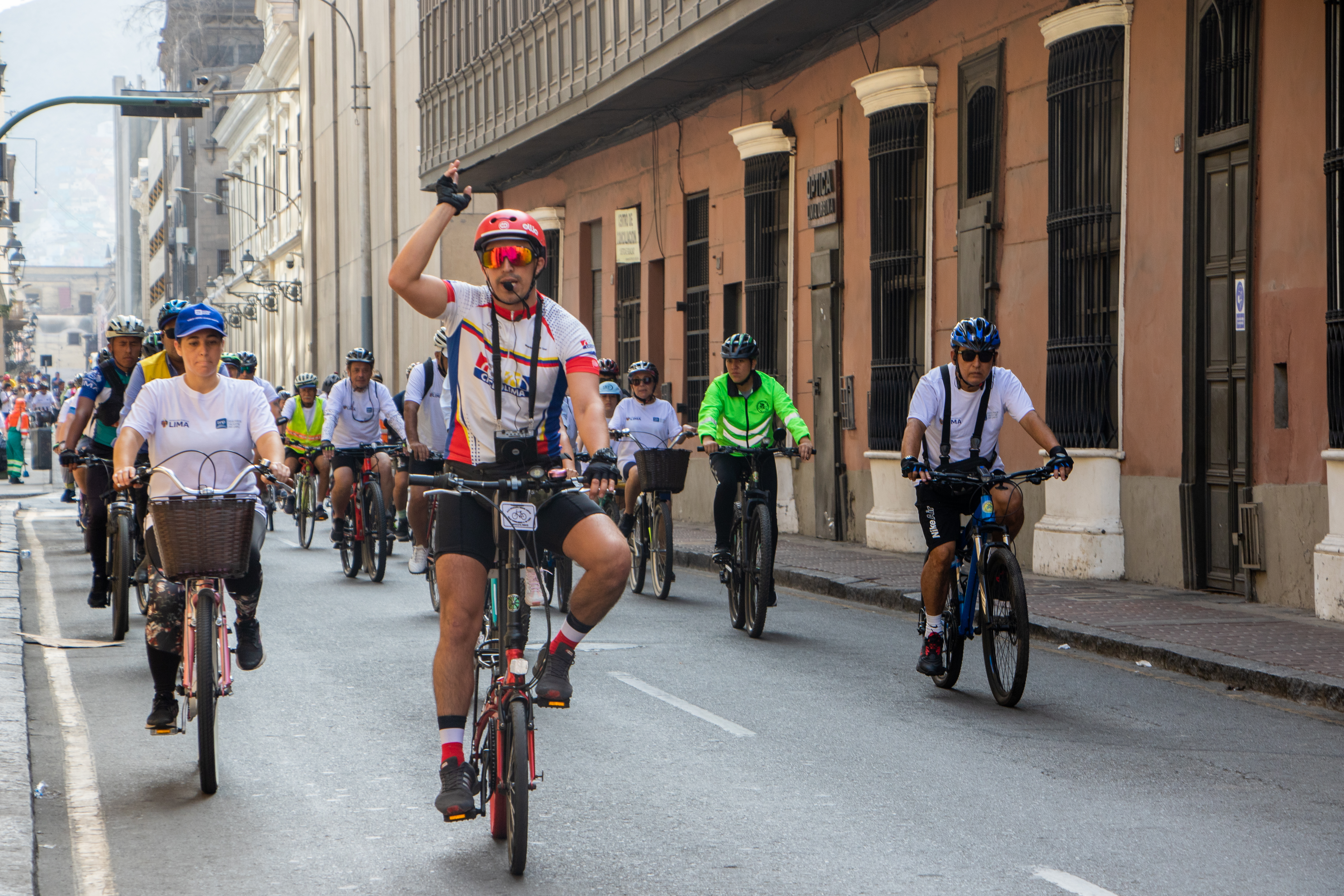 BNP: se realizó con gran éxito primera bicicleteada “PedaLeamos” | Biblioteca Nacional del Perú | BNP